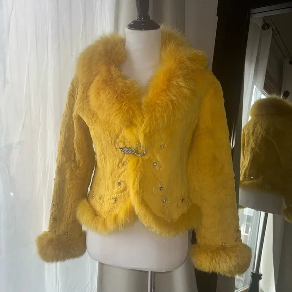 Vintage Yellow Lamb Fur Jacket ✨ - Picture 2 of 9